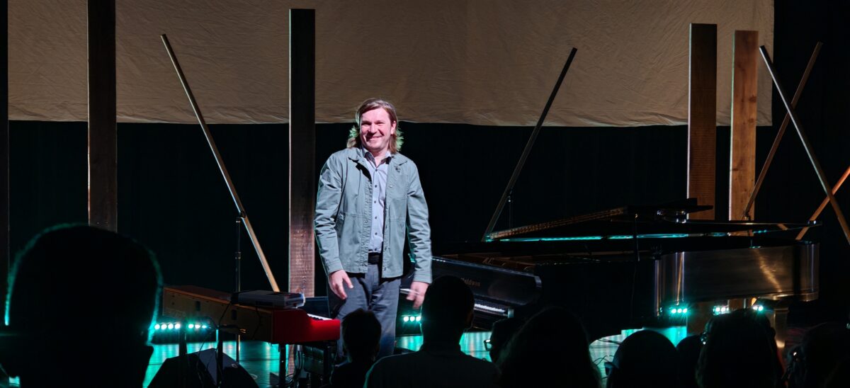 Roman Zavada, pianiste à la Place des arts pour son spectacle Forêt pour deux pianos le 1er novembre 2024