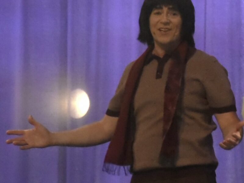 Eric Paulhus personnifiant LAMA Photo @Lise Breton